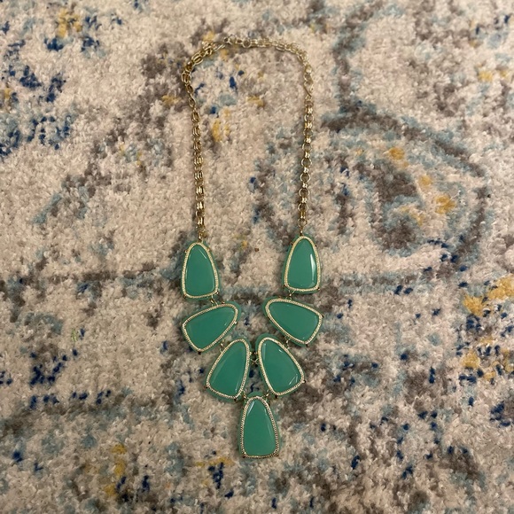 Kendra Scott ✨Harlow✨ in Jade & Gold - Picture 5 of 6